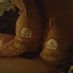 Bearpaw snow boots